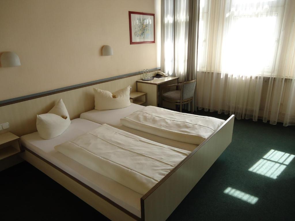 Hotel und Rasthof AVUS Berlin Zimmer foto
